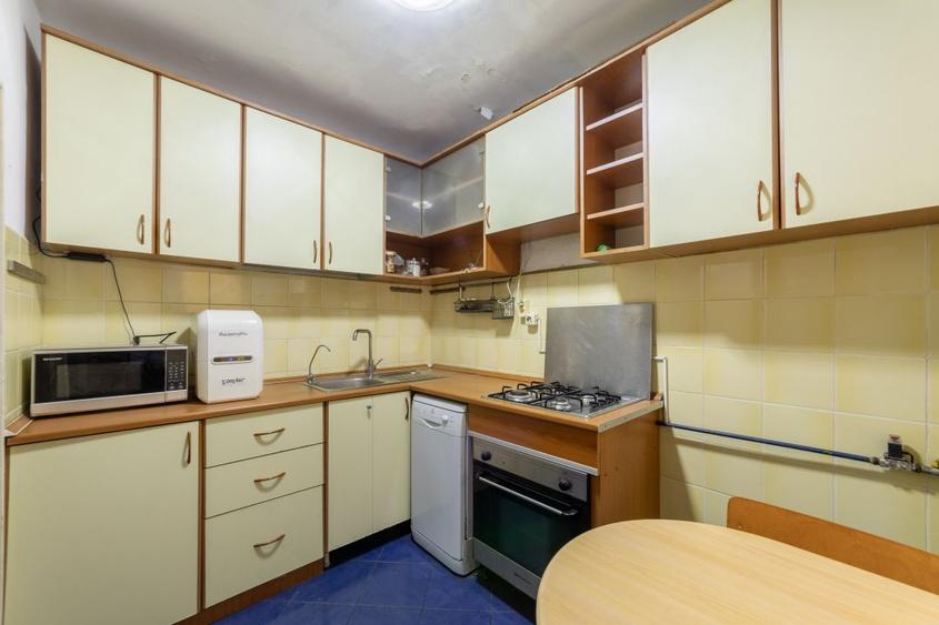 Ap. 3 camere, decomandat, etaj 2, Lacul Tei, Bucuresti