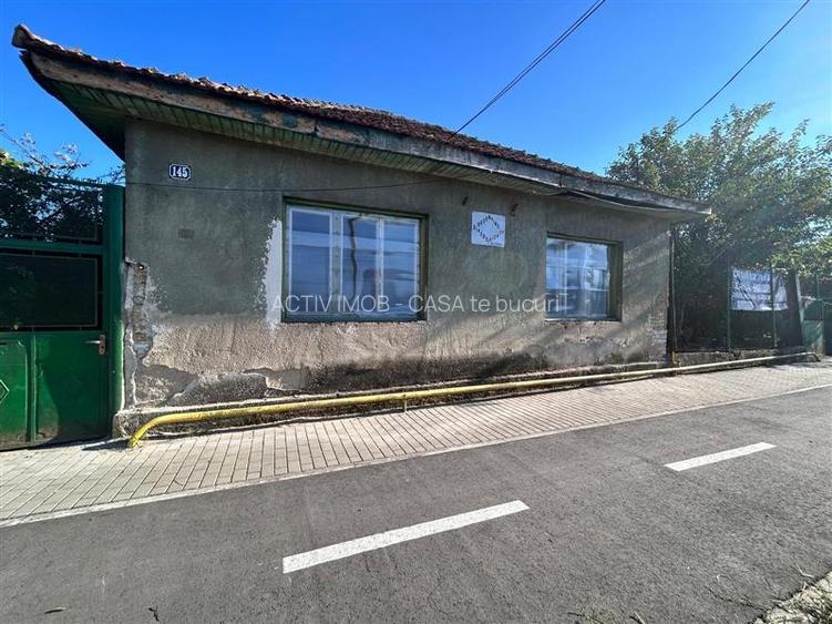 Bocsa Romana, 2 Corpuri de cladire cu Teren si garaj, la Strada Principala - 12