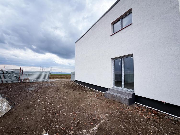 Duplex Finalizat Si Intabulat In Cartierul Izvor Tarlungeni