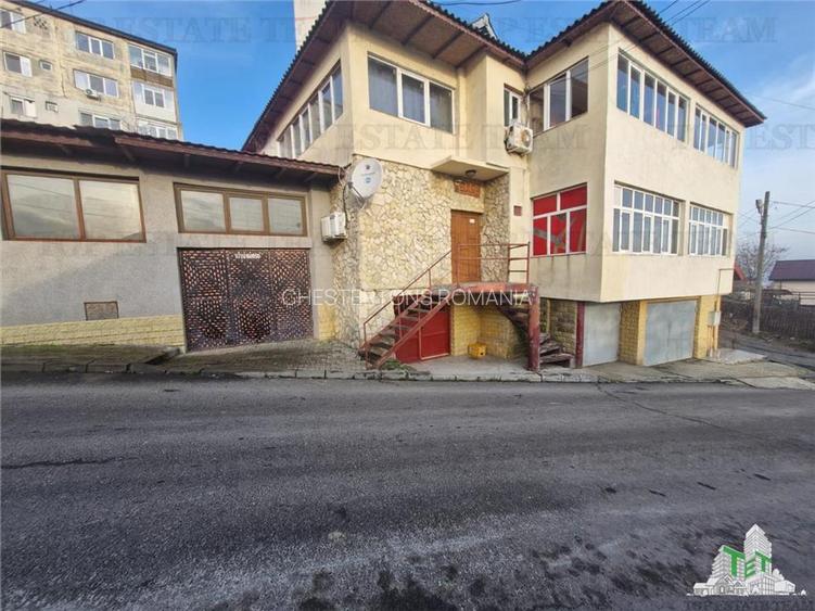 Vila unica de vanzare cu destinatie de locuinta si spatii comerciale, Medgidia,