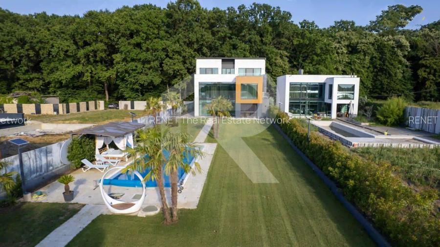 Pe Malul Snagovului, Unde Luxul Devine Cotidian - 6