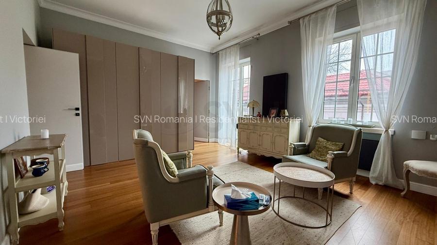 REV2005531 Vla superba Gradina Icoanei - 3