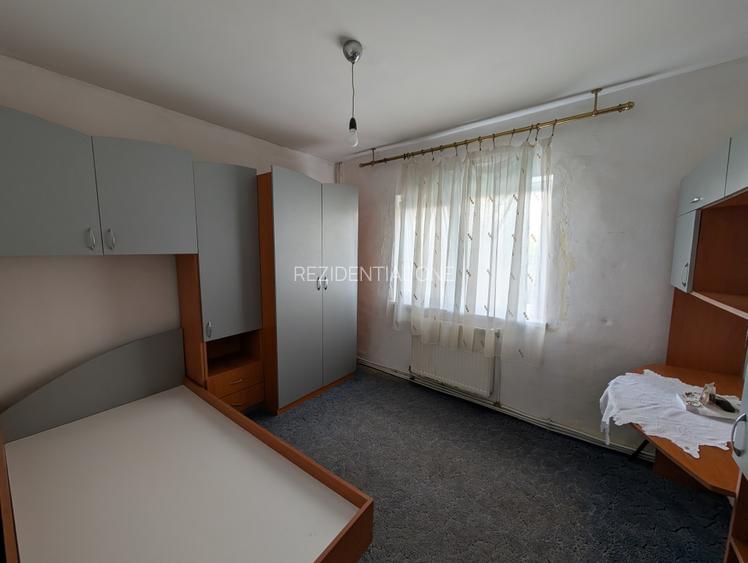 Bucovinei-Lizuca- 3 camere- bloc din 1982 - 8