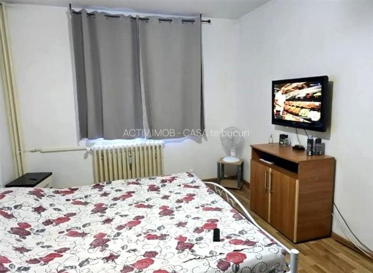 Piata Salajan, garsoniera parter bloc, intrare separata ! - 2