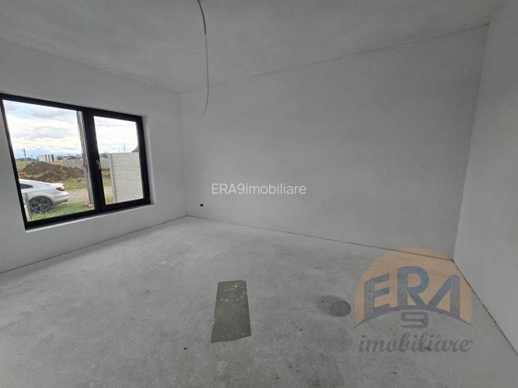 Casa | 4 camere | 553mp | Sistem Fotovoltaic 5kw - Santandrei  - 9