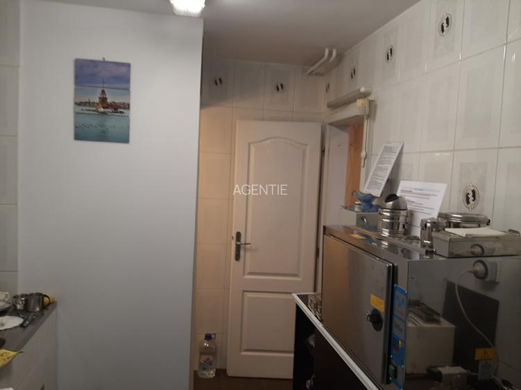 1Mai-Bulevardul Maresal Averescu-stradal-Vad comercial. - 17