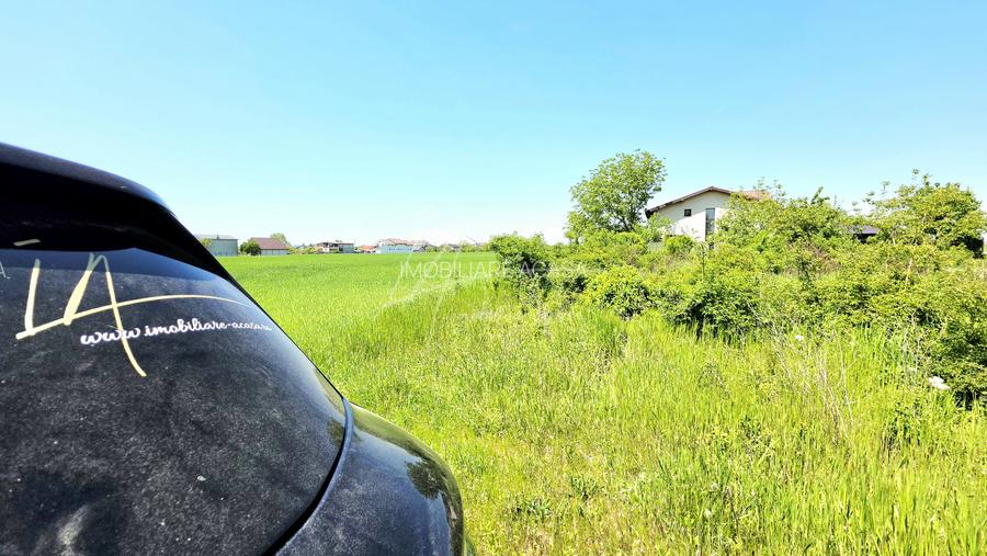 Teren intravilan in zona rezidentiala, la 1 km de A0 si A1 - 30