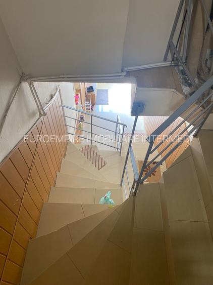 Casa de inchiriat cu 4 camere, zona CENTRALA - 9