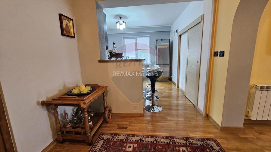 Casă / Vilă de lux cu 8 camere de vânzare in Obcini, Suceava - 17