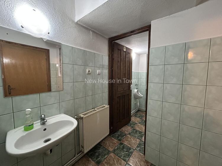 Inchiriere spatiu birouri Zarnesti | 21 de camere | Suprafata 450 mp - 21