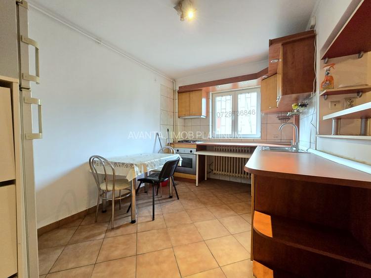 Calea Vacaresti - Parc Tineretului (Lumea Copiilor), bloc 1988, cu loc parcare - 4