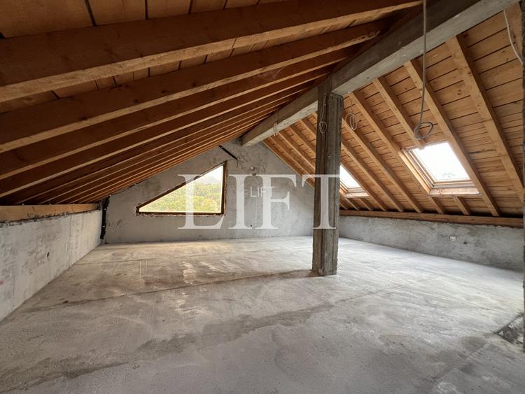 Pret Redus - Casa/Pensiune, teren 2300mp, Bran - Sohodol  - 31