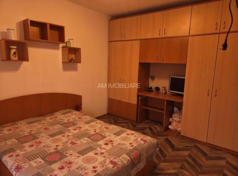 AP. 2 CAMERE TITAN, LOC PARCARE, MOBILAT/UTILAT, METROU 5 MINUTE - 4