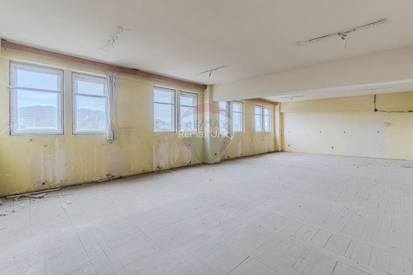 Spațiu industrial de 2060mp cu teren de 3358mp de vânzare Str Turnului - 39