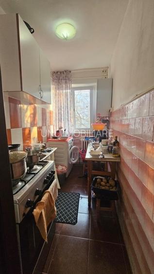 Apartament 2 camere etaj 2 - mobilat - Mircea cel Batran - 4