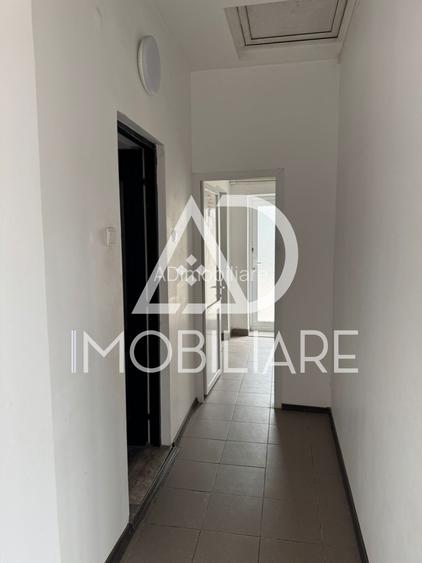 Spațiu comercial de închiriat, Piata Mare - 10