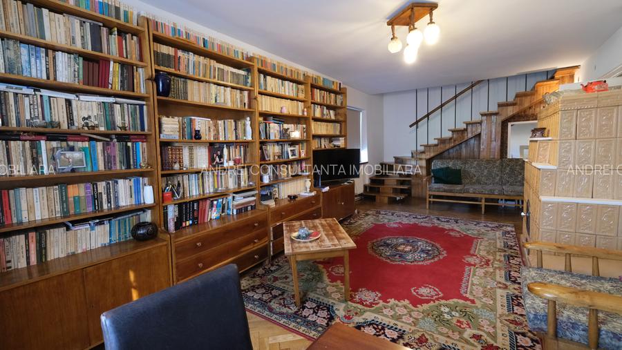 Vanzare casa mare cu etaj si 6200 mp teren intravilan Fieni, judetul Dambovita - 5