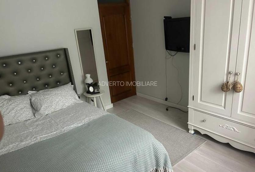 Vânzare apartament 3 camere zona Gorjului - 2