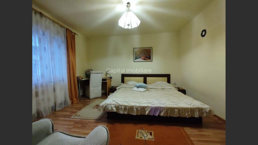 Casa cu mansarda, 7 camere, anexe, Sanmartin - 12