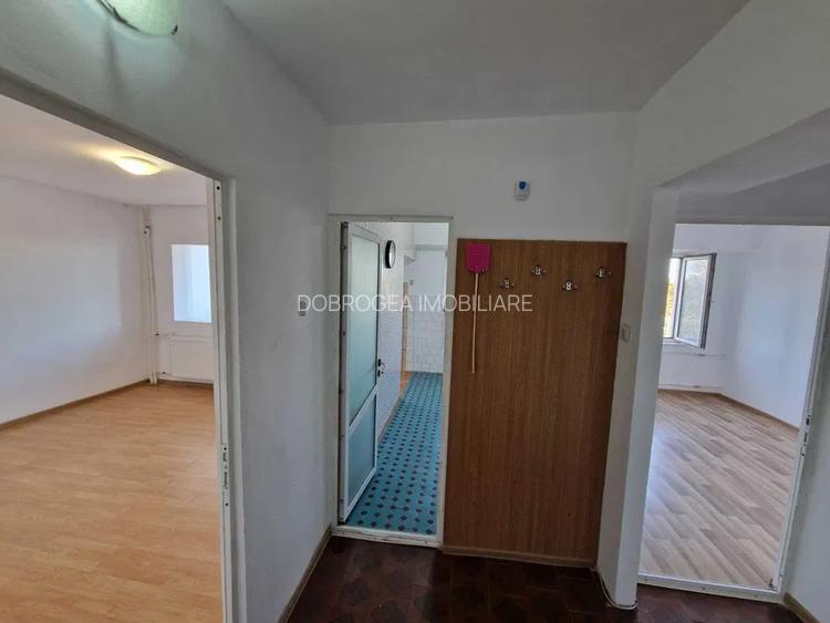 ZONA PELICAN- 2 CAMERE DECOMANDAT,ETAJ 2 - 8