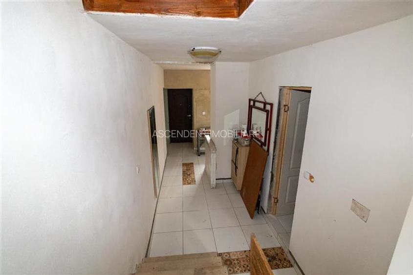 FILM! Constructie rustica tip Casa Verde, cu parau si panorama impresionanta, Mo - 23