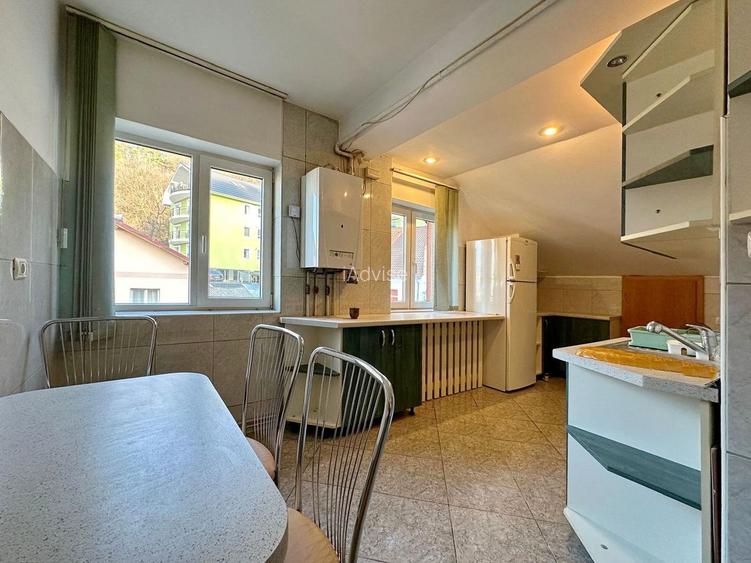 Apartament 3 camere Vanzare, Zona Linistita - 11