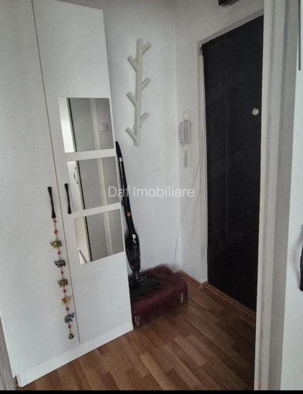 77000 euro -Dristor metrou -2camere-et 2din 4 -centrala proprie - 3