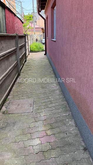 Casă  3 camere  în zona Trocadero - 3