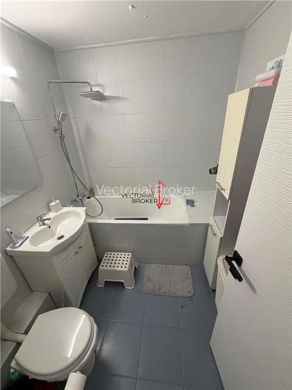 Apartament 3 camere Titan Piata Minis bloc -1984 -2 bai - 9