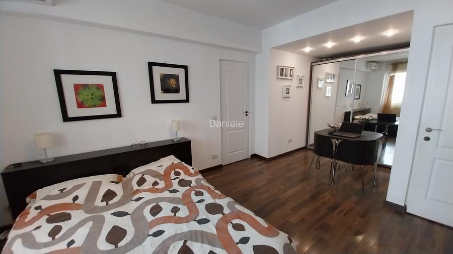 Garsonieră la intrarea parcului Cișmigiu - 14