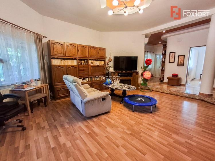 Casa individuala cu 8 camere si teren de 832 mp de vanzare, zona Girocului - 7