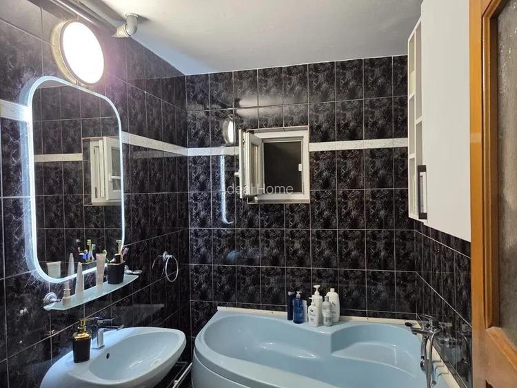 Nicolina - 3 Camere Decomandat - Etaj 2 -70 Mp - Bloc 1982 - 3