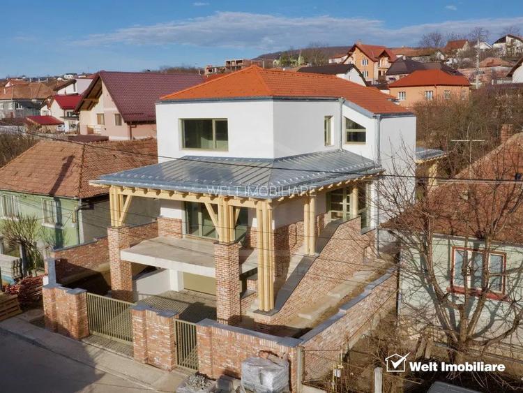 Casa premium, Dambul Rotund, vedere peste oras - 2