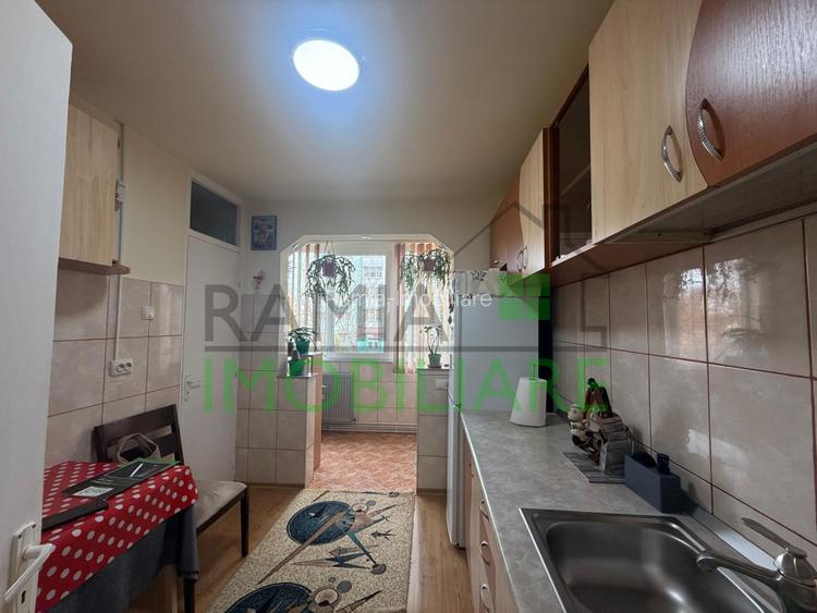 Apartament 2 Camere Decomandat Tractorul Etaj 1 Gata de Mutare - 3