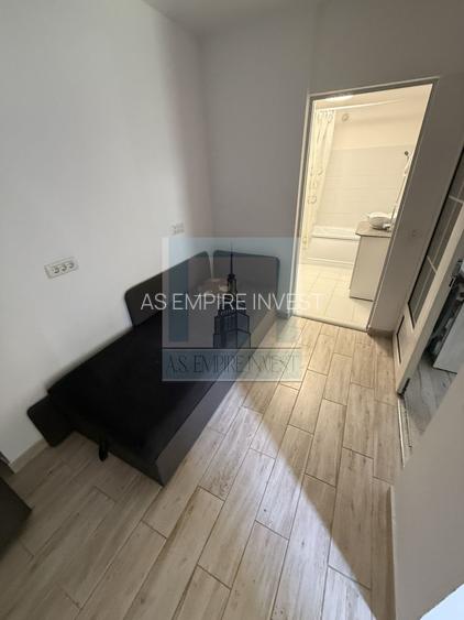 Casa 10 camere, 5 bai, 380 mp teren - zona Astra - 17