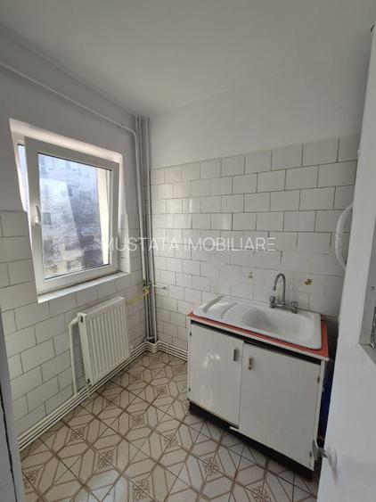 Garsoniera, ansamblul Dorobantilor, etaj 2.  - 3