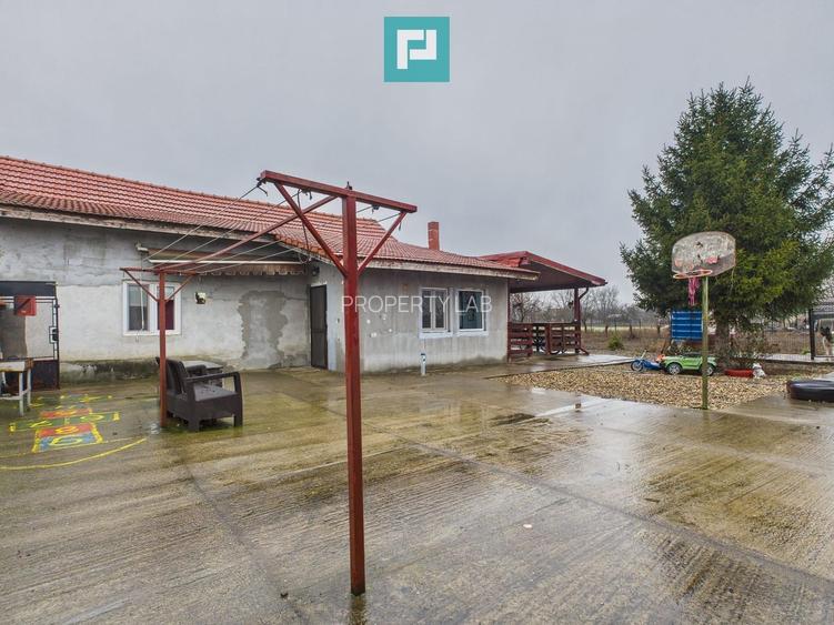 Casă frumoasă la Iratoș la preț bun - 23