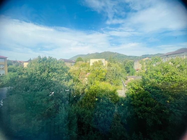 Vintage apartament  3 camere , Iuliu Maniu  ,zona excelenta etaj 3  - 6