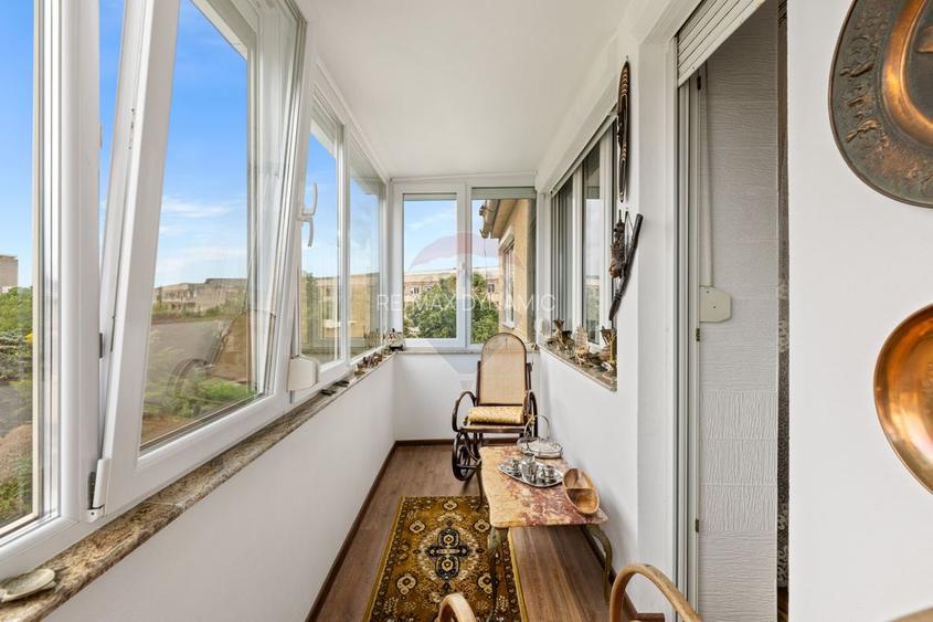 Apartament spațios de vânzare în zonă selectă -Strada Mozart - 17