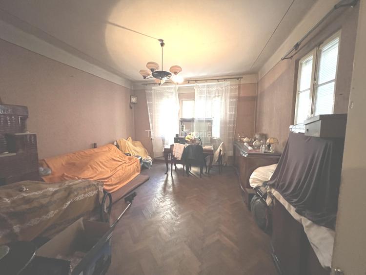 Vila P+ Et 1, Marasesti stradal - 3