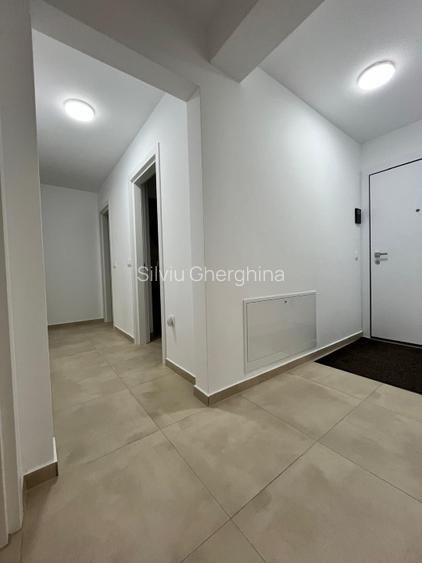 Apartament 3 camere, zona Coresi, parcare inclusa - 9