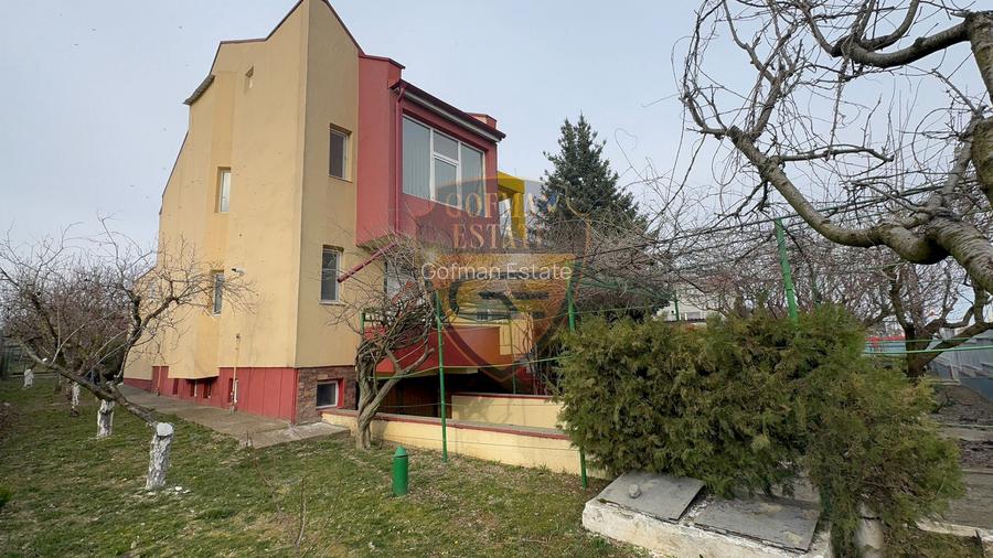 Casa S+P+1E+M Valu lui Traian 8 camere 3 bai 1 balcon 4 terase garaj teren 1216m - 2