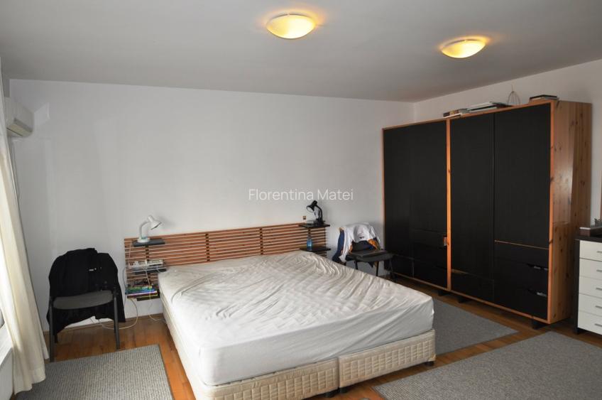 Vanzare vila situata vis a vis de Porsche Nord - 5