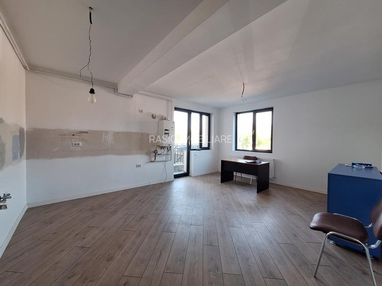 Ultimul apartament la  parter , 2 camere, curte privata ,negociabil - 3