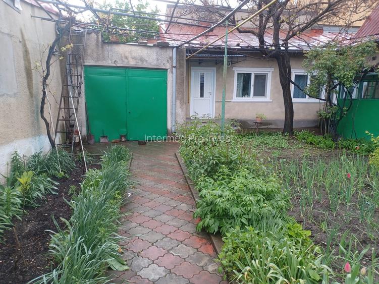 Coiciu-Baba Novac-Casa 4 cam teren 215 mp d-15 m liberă preț 150.000 euro - 2