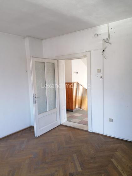 Casa zona Grivitei cu teren de 1000 mp. - 3