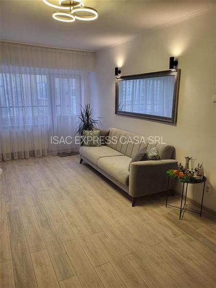 Apartament spatios de 3 camere, ultracentral, strada Arcu - 2
