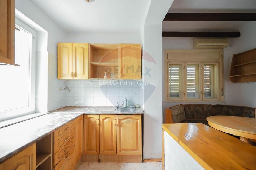 Casă cu teren 360 mp, central, zona Bd. Dacia, Canonicilor, vânzare - 24