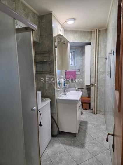 2 camere Unirii decomandat, parcare, an 1993, metrou, 63 mp - 5