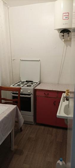 Proprietar inchiriez Grasoniera zona Ciuperca (1 Mai) .